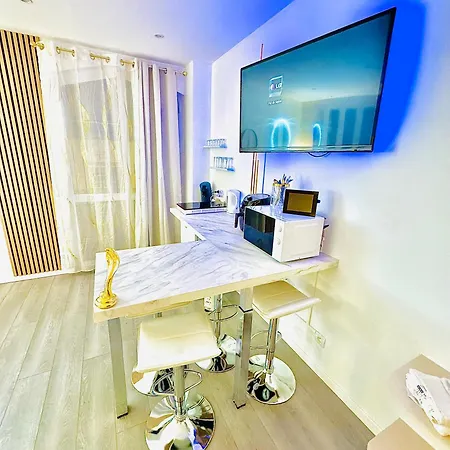 Worldroom Privee Avec Espace Commun بيت شباب